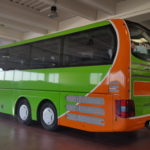 Autobus MAN di linea a lunga percorrenza in pellicola Verde e Arancio, società Flixbus.it