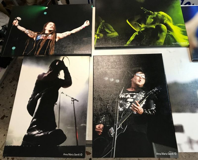 foto 50x70 su materiale autoportante e automontante per affissione a muro, spessore 2,5 cm, stampate anche sui bordi.