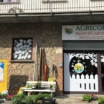 Cliente Agricola 2000 Allerona (TR) Vetrina in adesivo prespaziato e stampa digitale